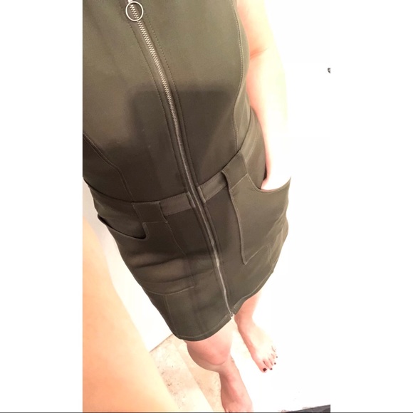 Abercrombie zip up dress. Size Medium - Picture 2 of 3